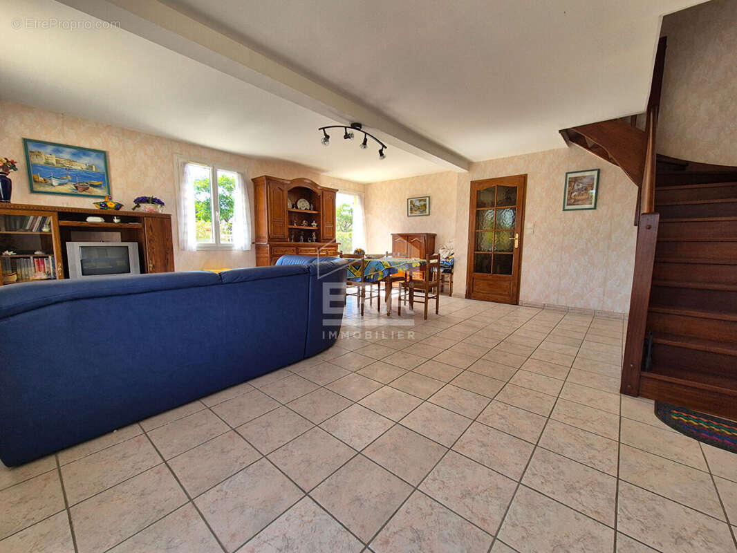 Maison à SAINT-CYPRIEN