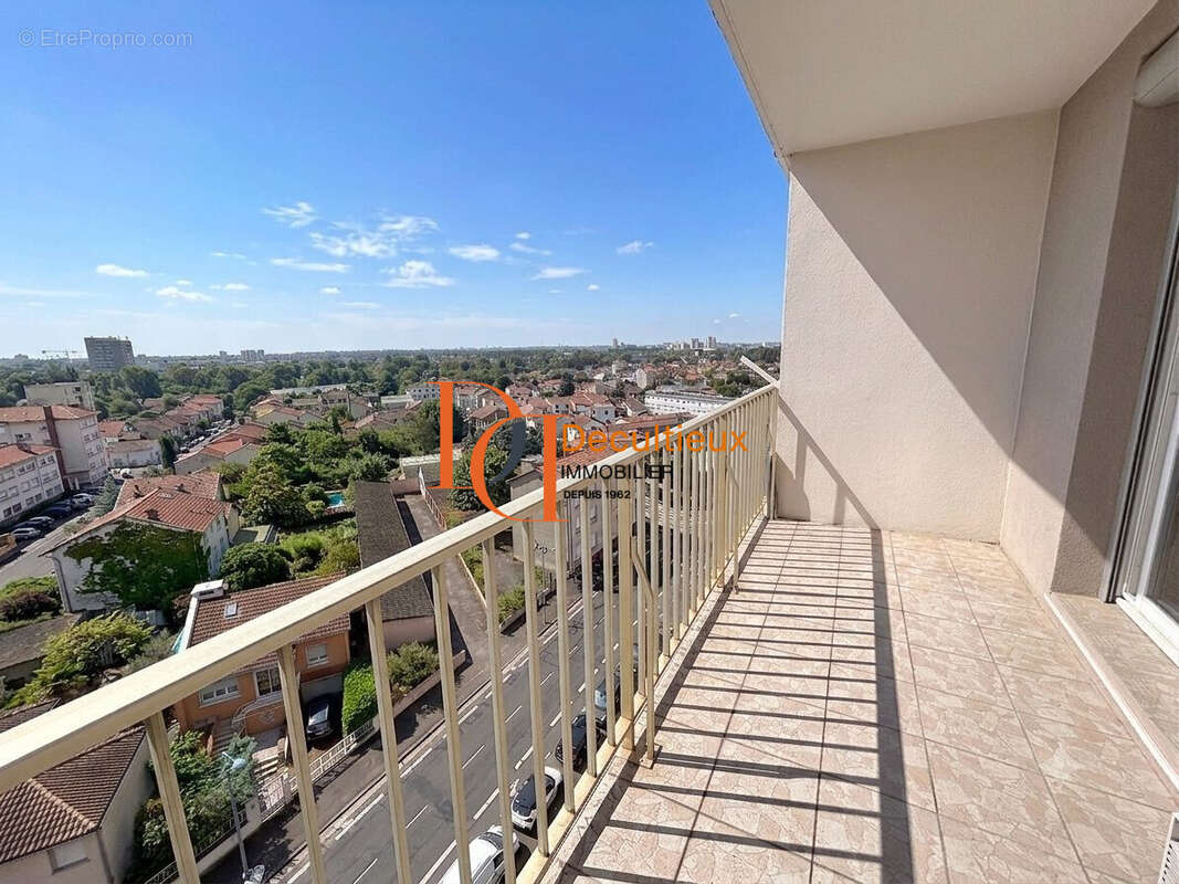 Appartement 76 m² à Villeurbanne  - photo 2