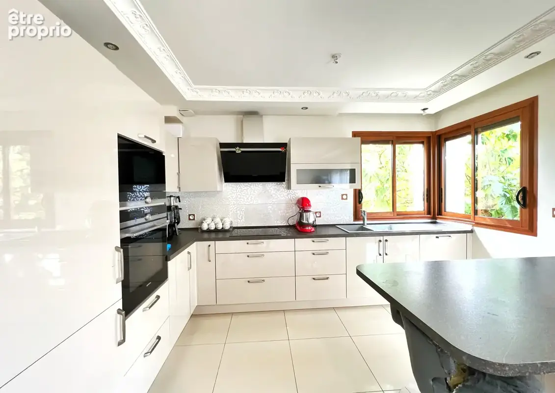 Maison familiale de 257 m2 habitables 278m2 au sol   Prestations haut de gamme et grand terrain - photo 9