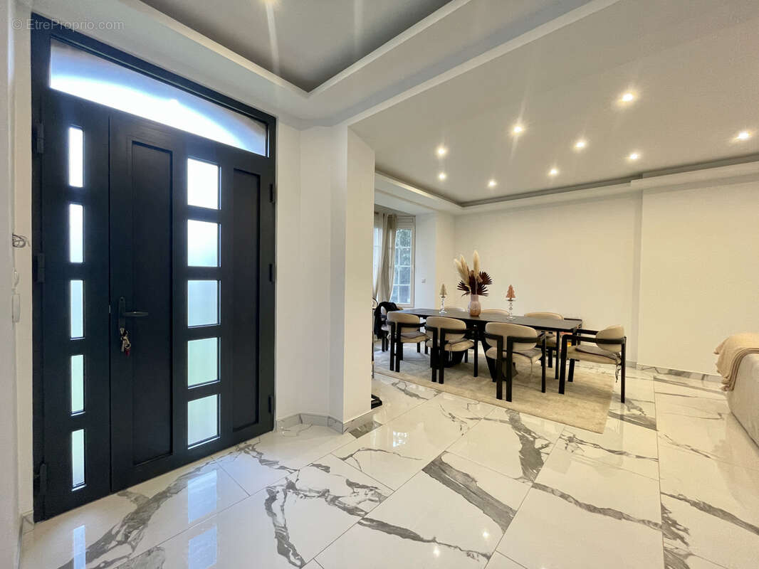 Maison à ANGERVILLE-LA-CAMPAGNE