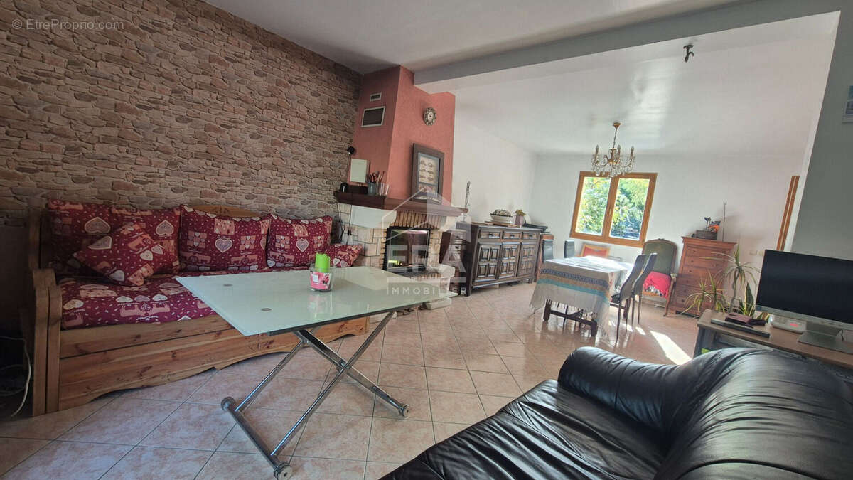 Maison à GRISY-SUISNES