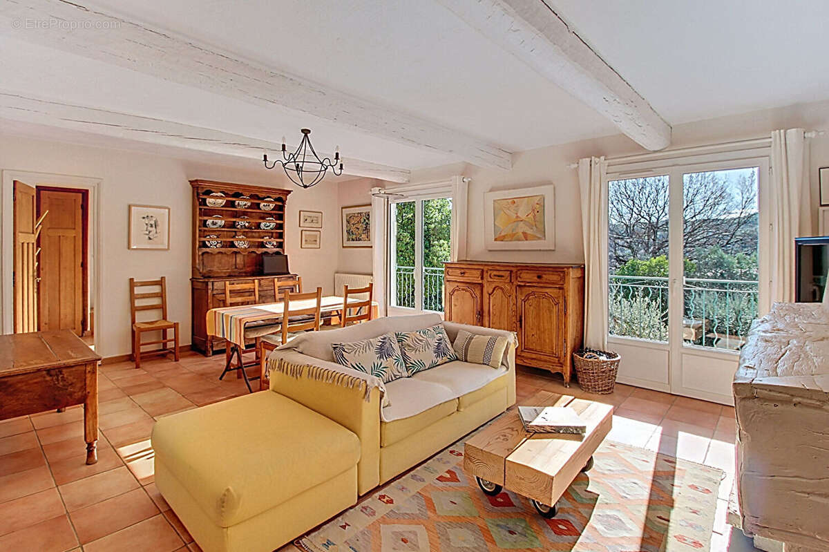 Maison à FIGANIERES