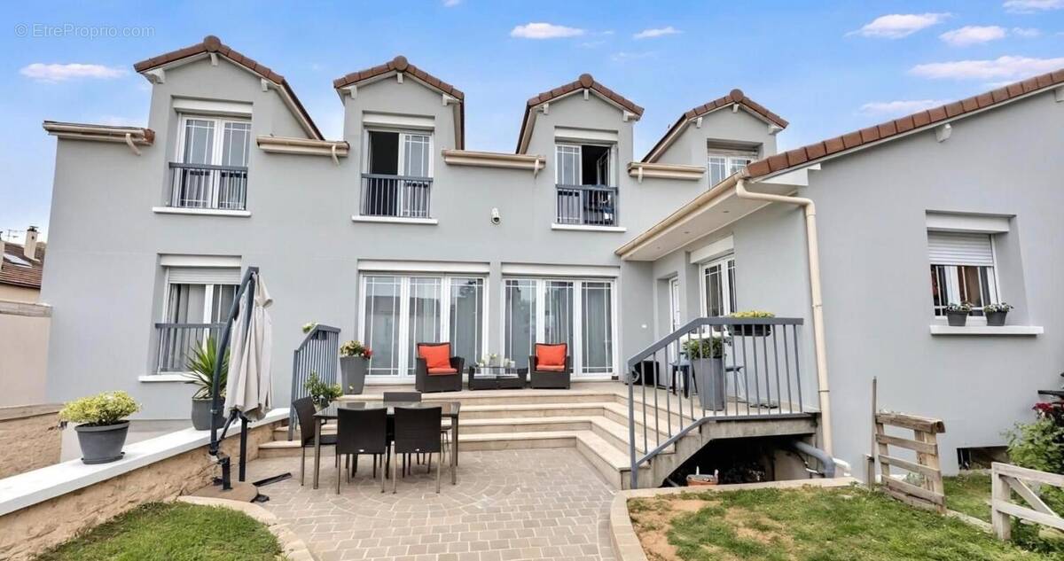 Photo 1 - Maison à IVRY-SUR-SEINE