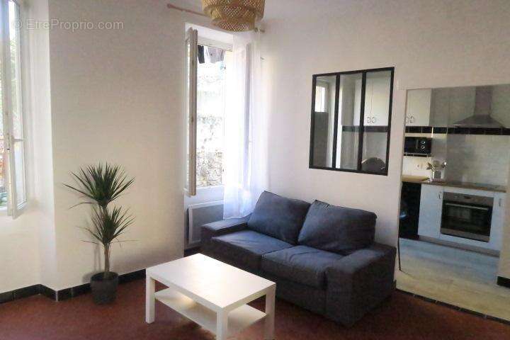Appartement à MARSEILLE-4E