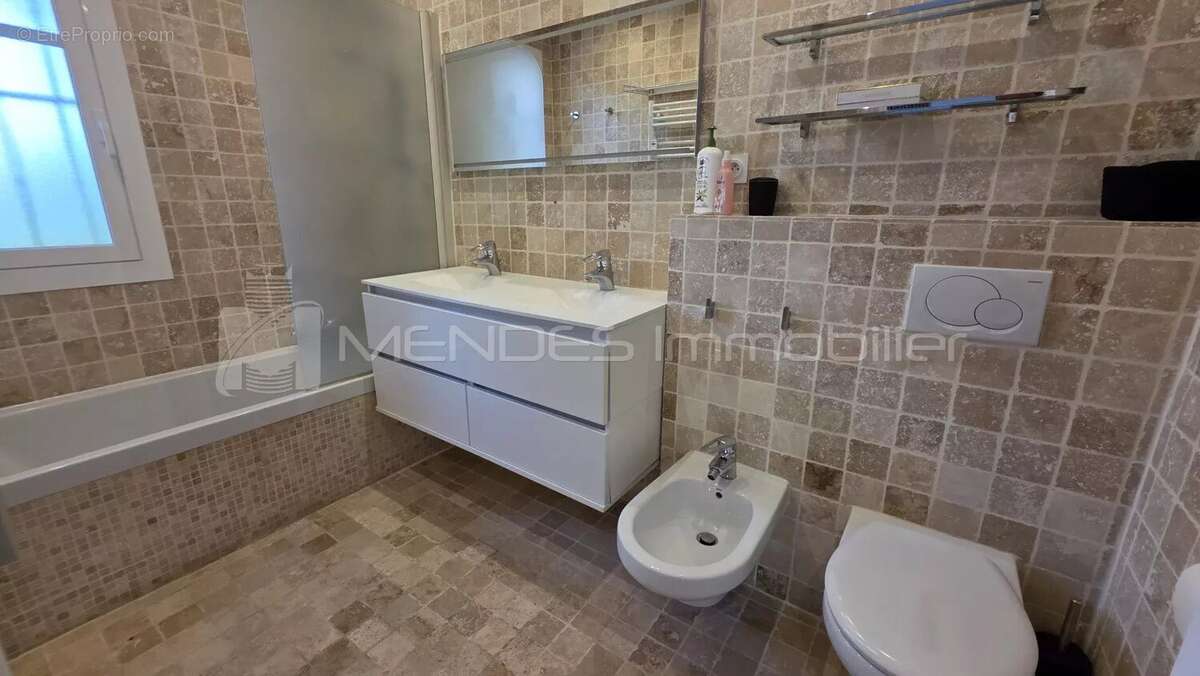 Appartement à CAP-D'AIL