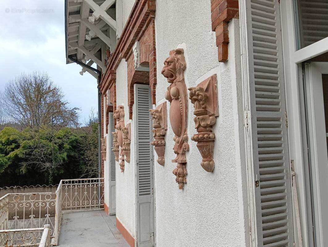 Maison à DECAZEVILLE