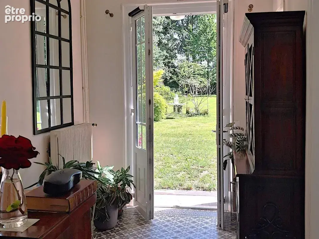 Demeure de prestige du XIXe siècle : 344 m² de charme et de nature à 10 min de Lisieux - photo 3