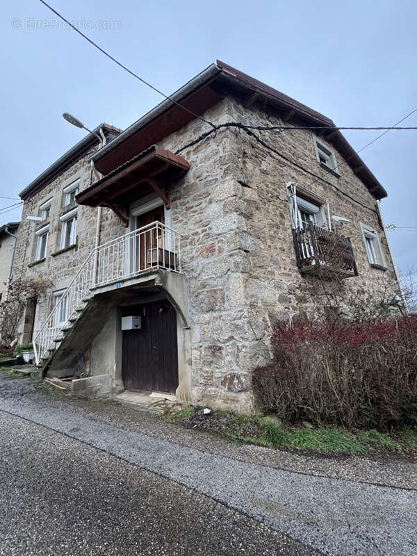 Maison à JONZIEUX