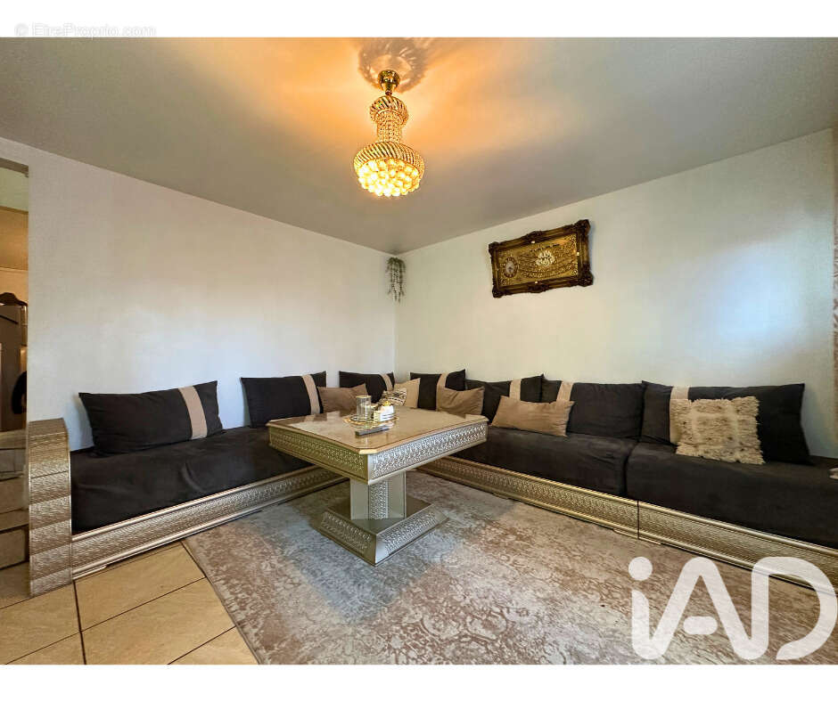 Photo 2 - Maison à LE PONTET