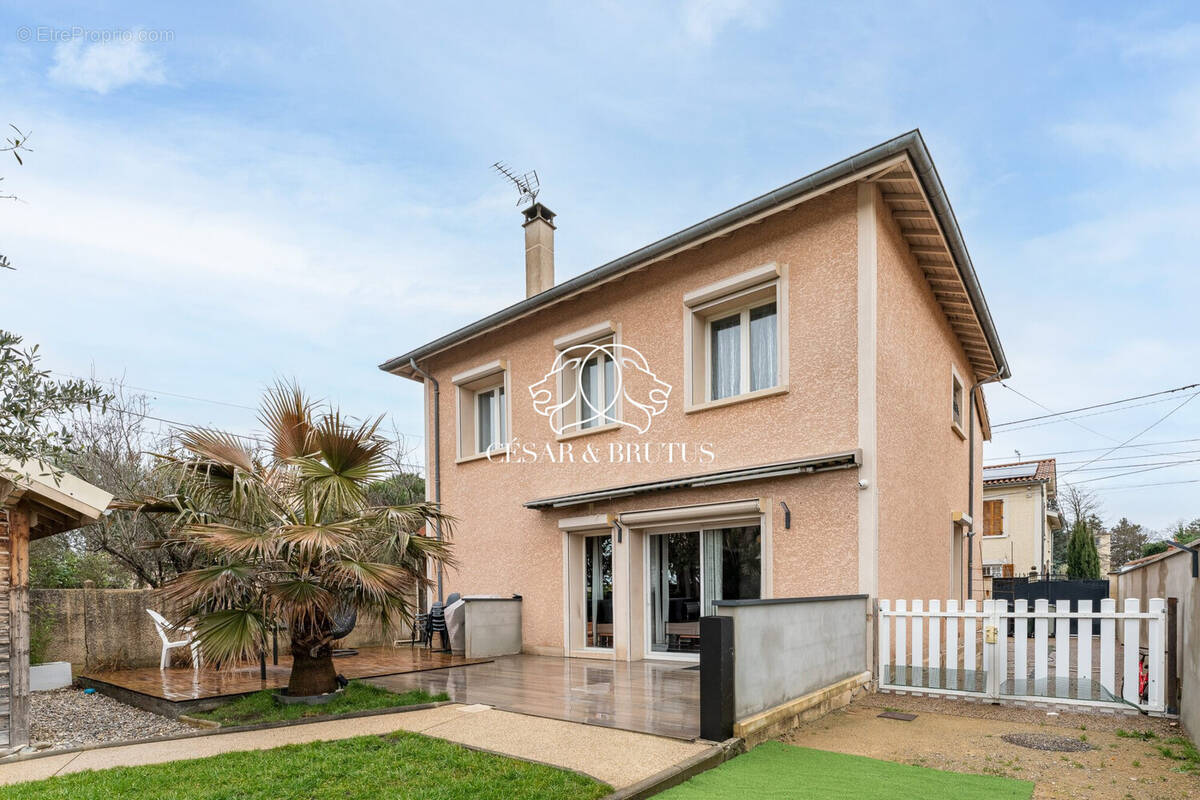 Maison à VAULX-EN-VELIN