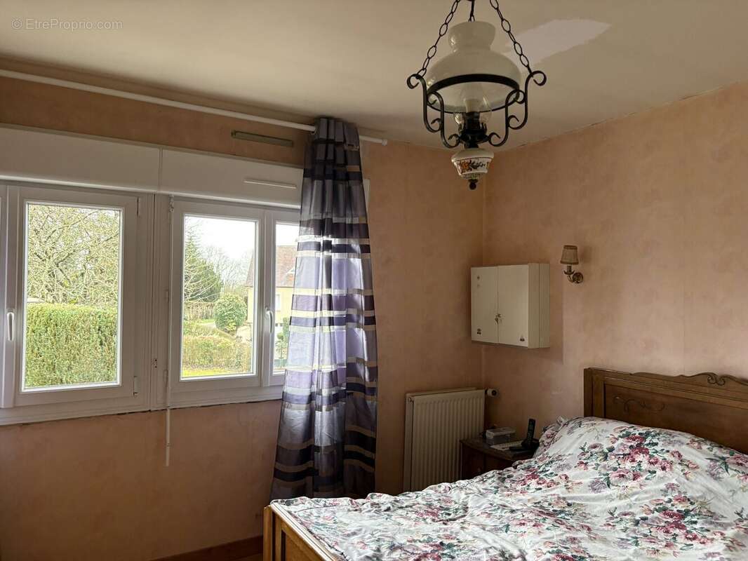Maison à BELLOU-LE-TRICHARD