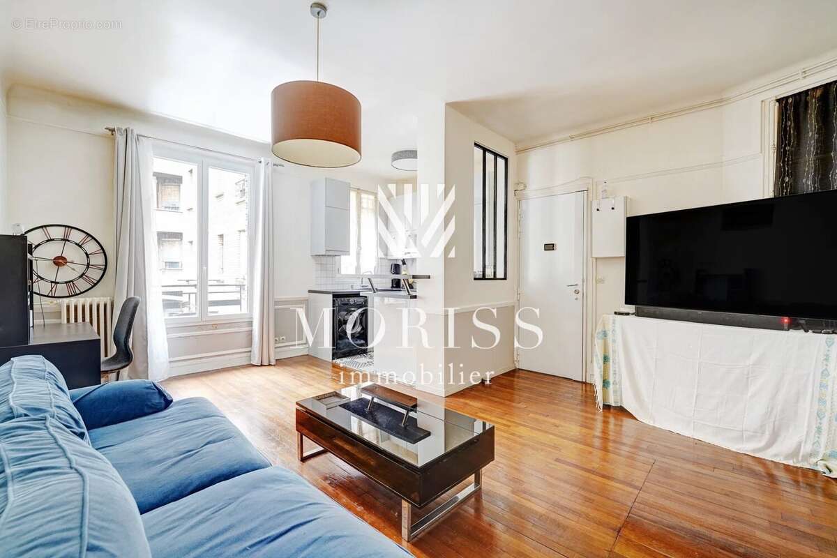 Appartement à PARIS-16E