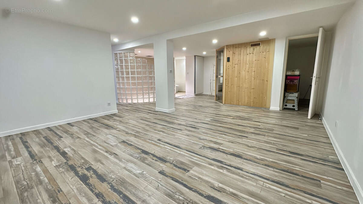 Maison 160m² à linas - photo 8