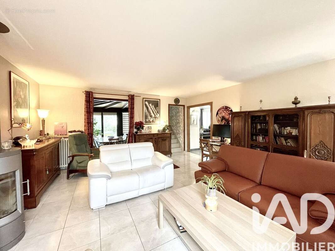 Photo 3 - Maison à SAINT-FARGEAU-PONTHIERRY