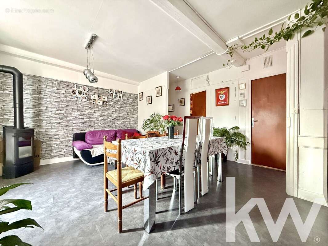 Maison à LA ROCHE-BLANCHE