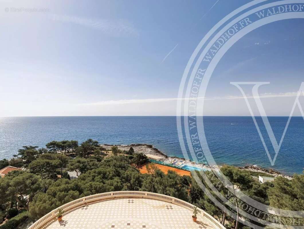 Appartement à ROQUEBRUNE-CAP-MARTIN