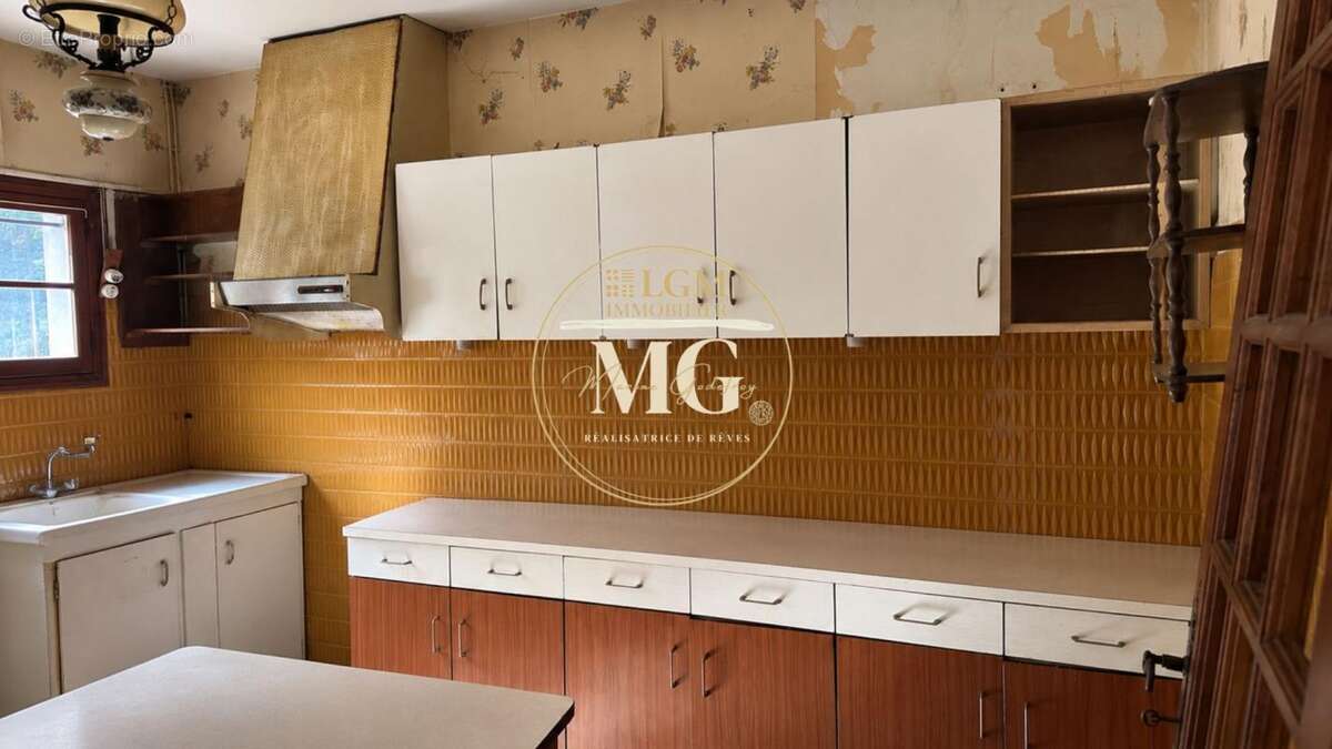 Maison - 7 pièces - 179m² - photo 5