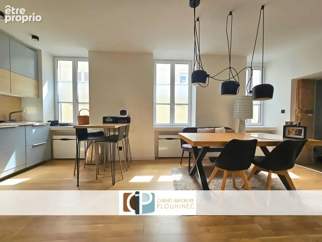 Centre de Mâcon, appartement de 94m2 entièrement rénové avec charme. - photo 3
