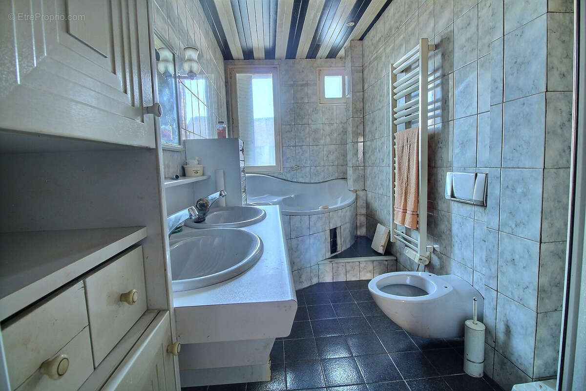 Appartement à COLOMBES