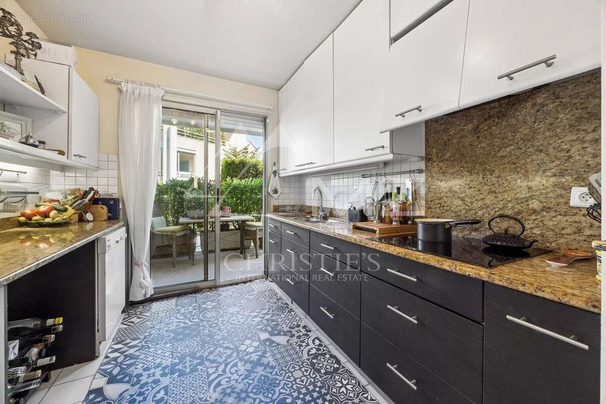 Appartement à LE CANNET