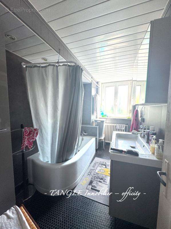 Maison 180 m² à Leers  - photo 11