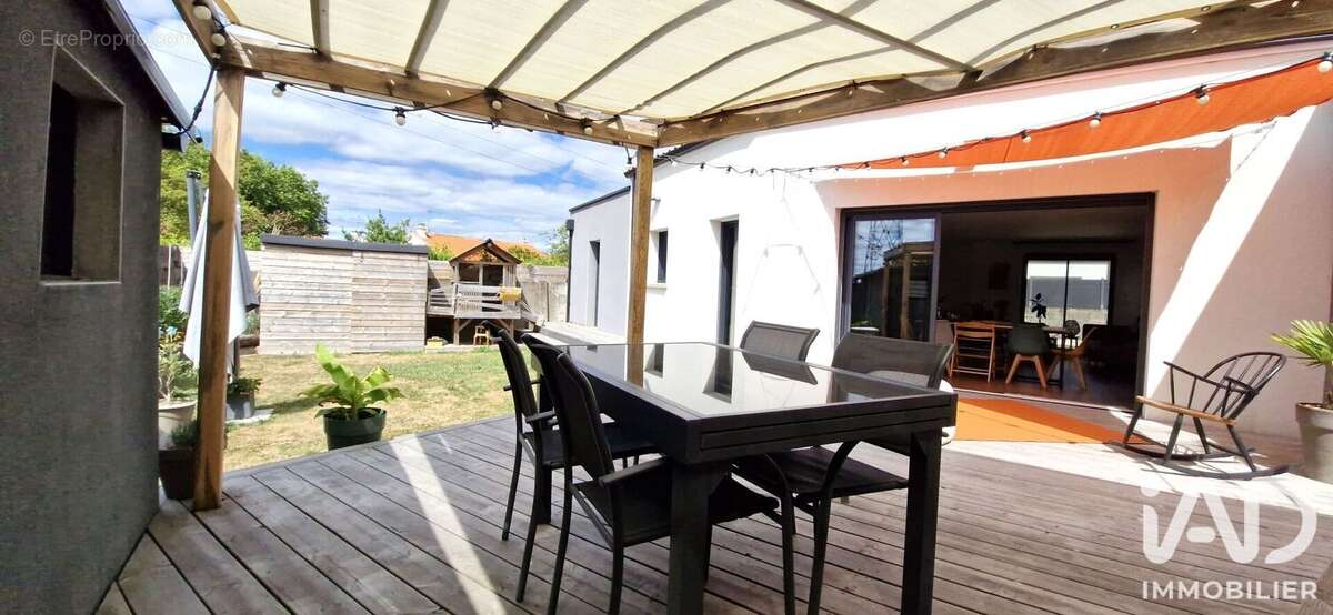 Maison 97 m² à Bouguenais  - photo 2
