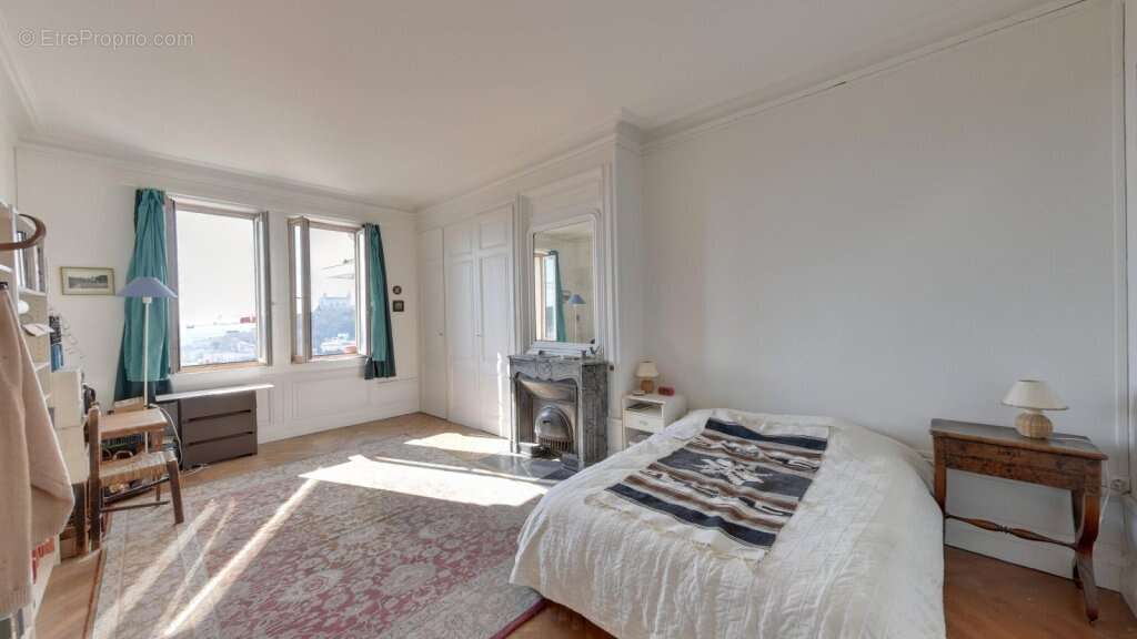 Appartement à LYON-1E
