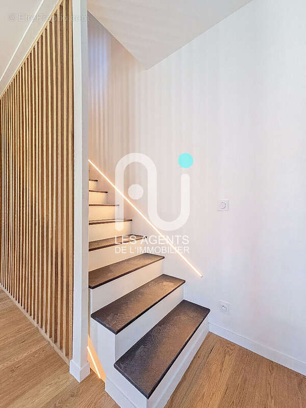 Maison à ASNIERES-SUR-SEINE