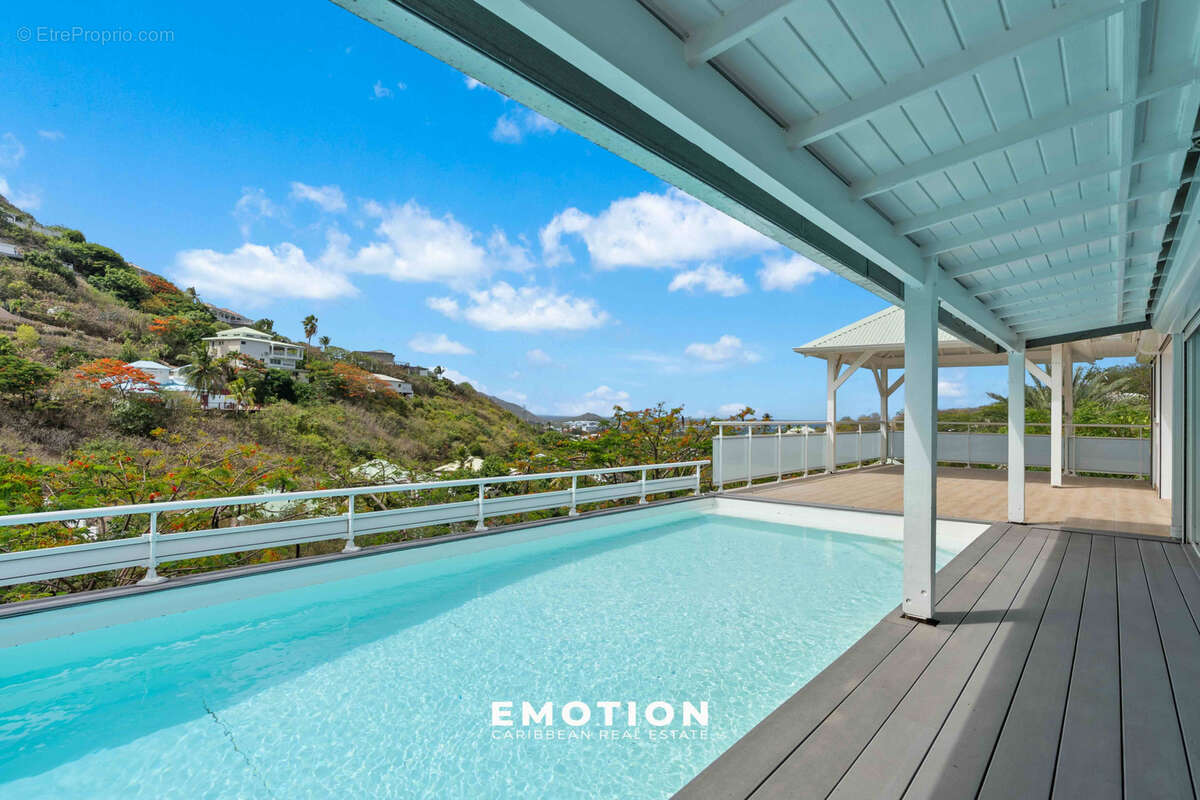 EXCLUSIVITE - Villa T4 vue mer + Studio aux Jardins de la Baie Orientale - photo 8