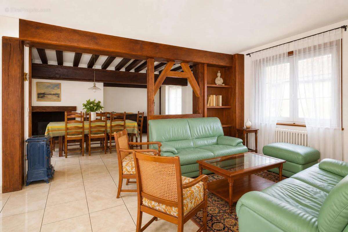 Maison familiale de 319 m² à Saintigny, 10 pièces - photo 10