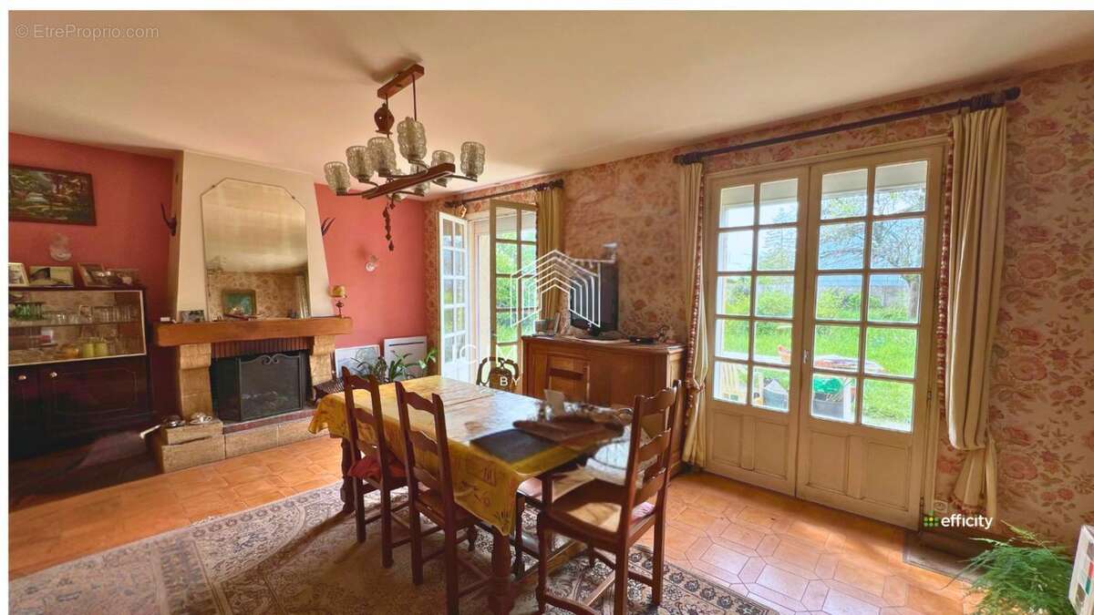 Maison à CORMAINVILLE