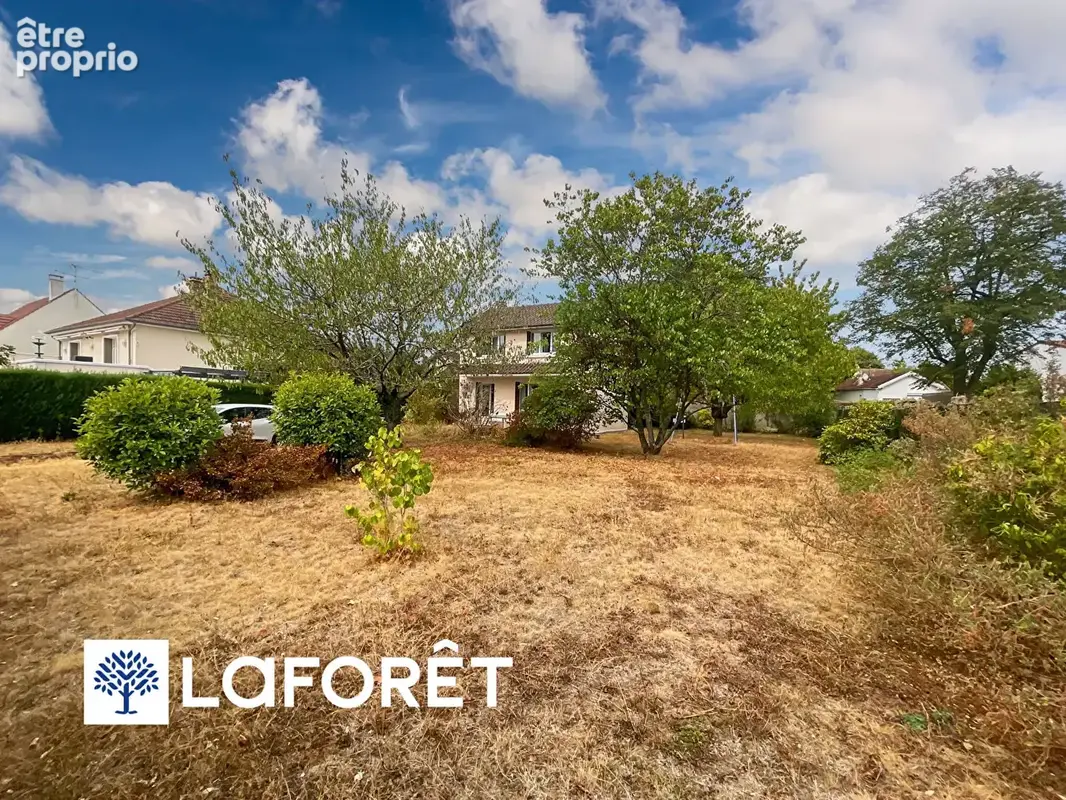 Maison traditionnelle 5 pièces à vendre à Sainte Geneviève des Bois - Réf 12701 - photo 2