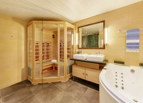 Maison à CHAUMONT-SUR-THARONNE