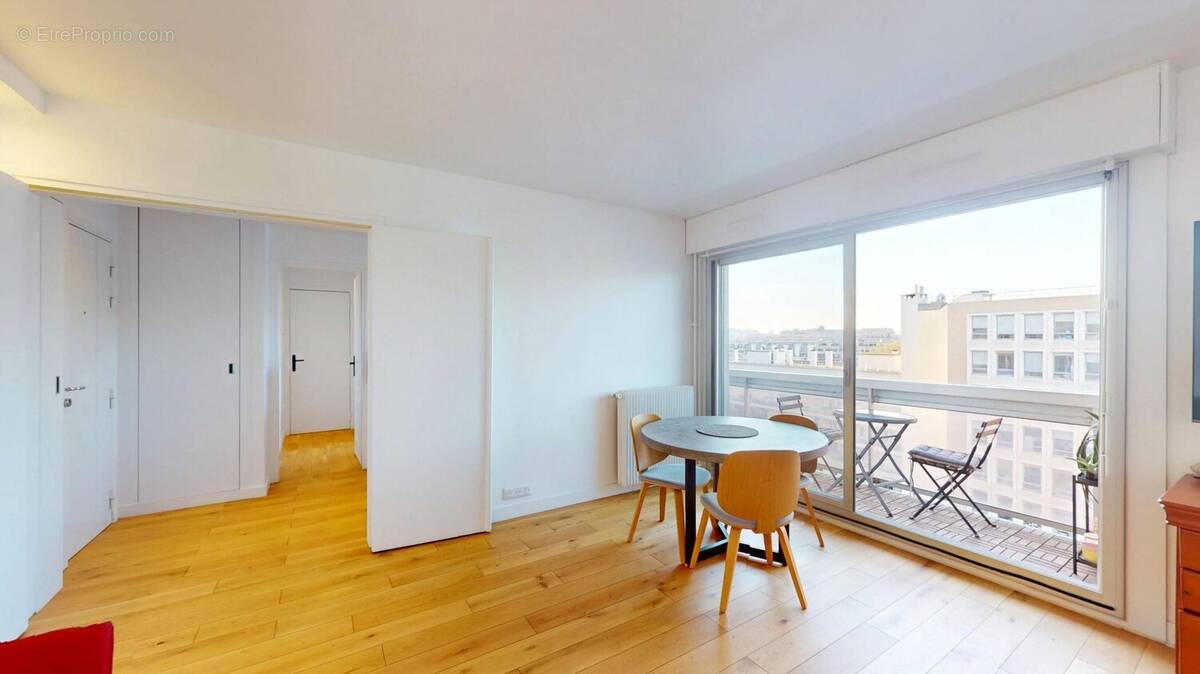 Appartement à PARIS-19E