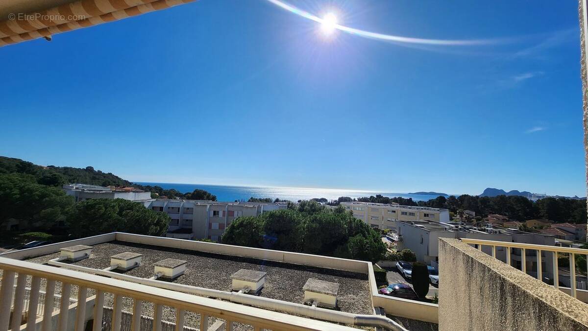LA CIOTAT Baie des Anges - appartement T2 - terrasse - vue mer - Appartement à LA CIOTAT