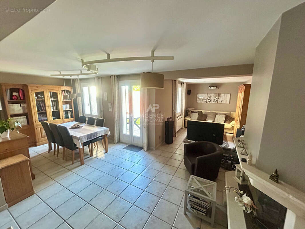 Maison à CARRIERES-SOUS-POISSY