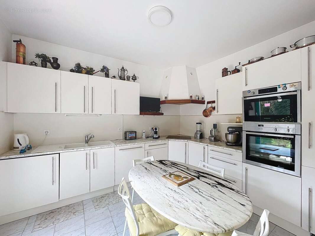 Appartement à MANDELIEU-LA-NAPOULE