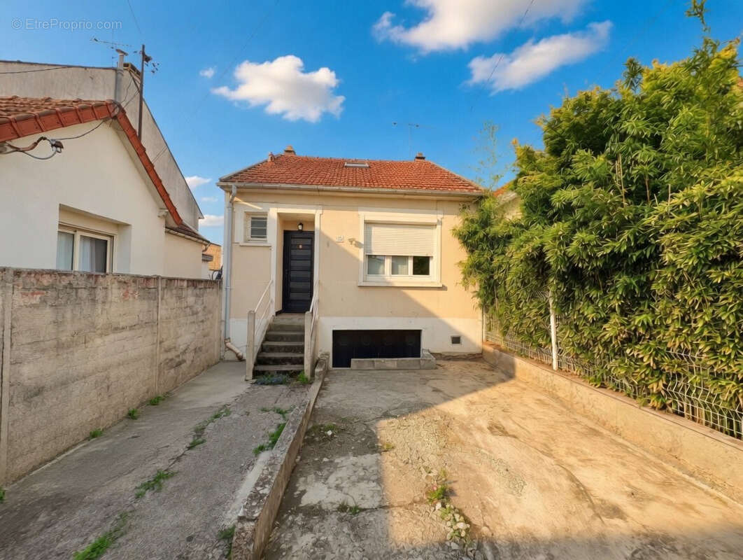 Maison à VITRY-SUR-SEINE