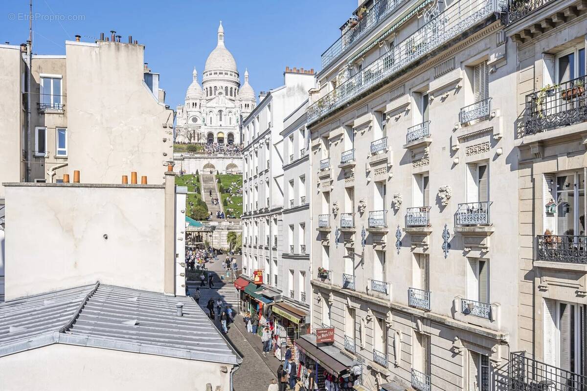 Appartement à PARIS-18E