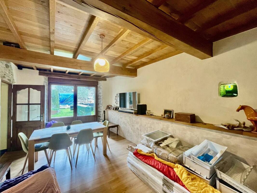 Maison à SAINT-PAUL-DE-JARRAT