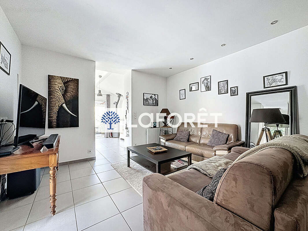 Maison Saint Maurice De Beynost 3 pièces 77.50 m2 - 169m² terrain - garage - photo 6