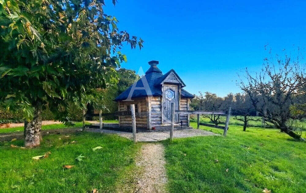 Maison à LES HERBIERS