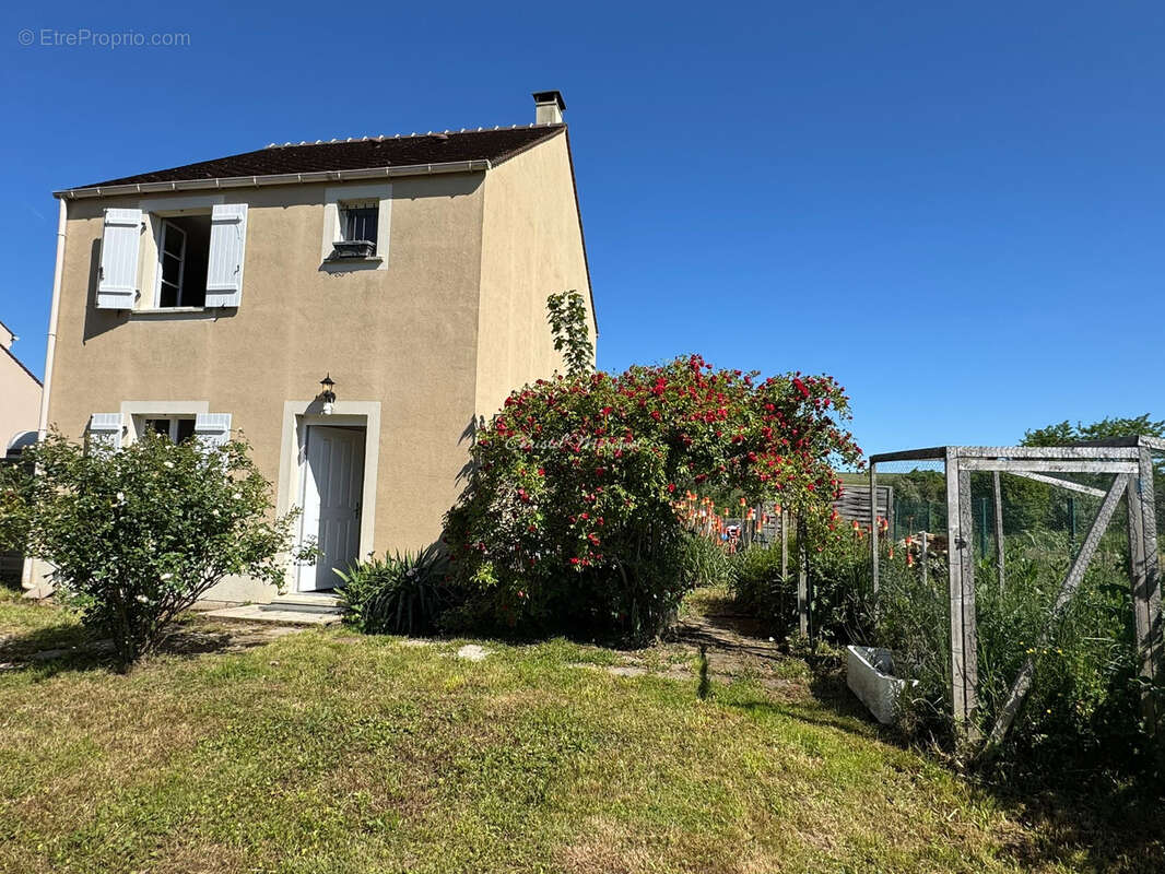 Maison à BETON-BAZOCHES