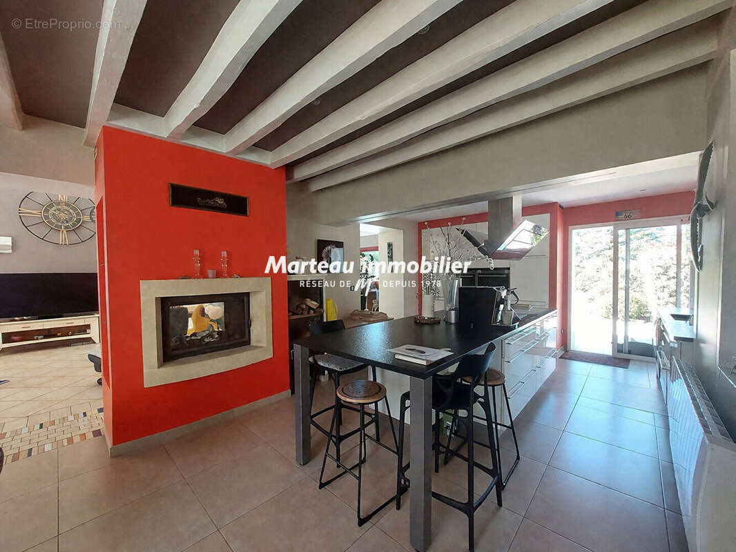 Maison à YVRE-L'EVEQUE