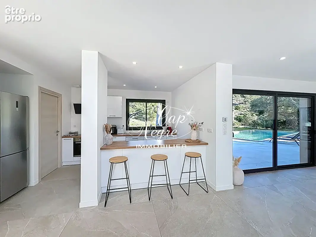Villa neuve avec piscine et grand terrain avec collines à vendre au plan de la tour frais de notaire réduits - golfe de saint tr - photo 9