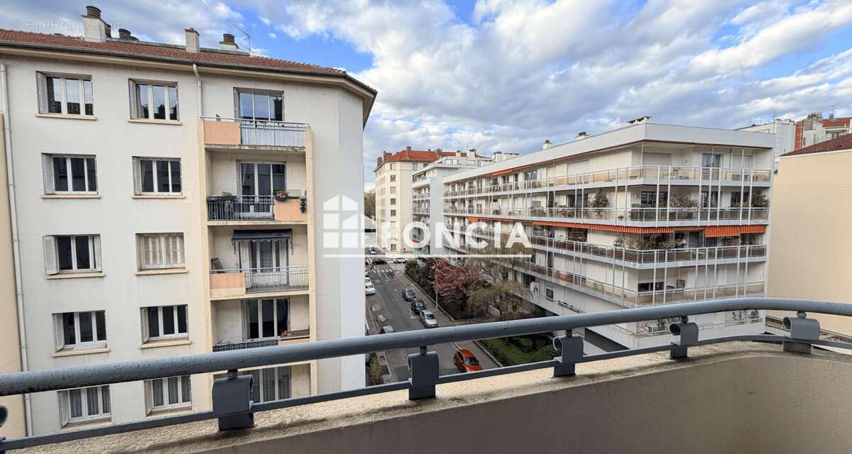Appartement à LYON-6E