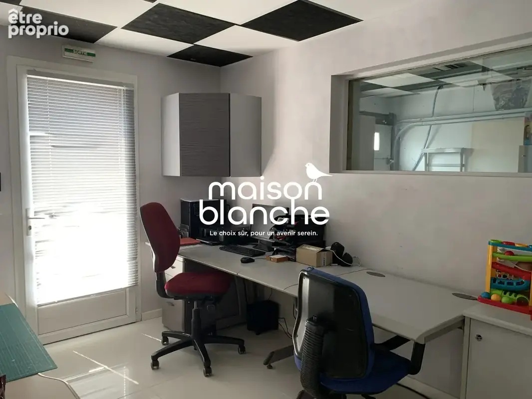 Maison 7 pièces 240 m² à vendre à La Jarrie (17220) - photo 6