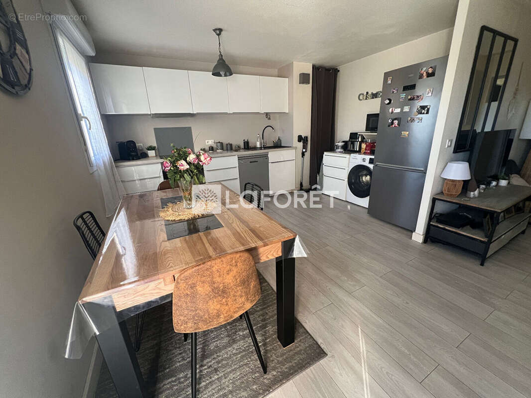 Appartement à LATTES