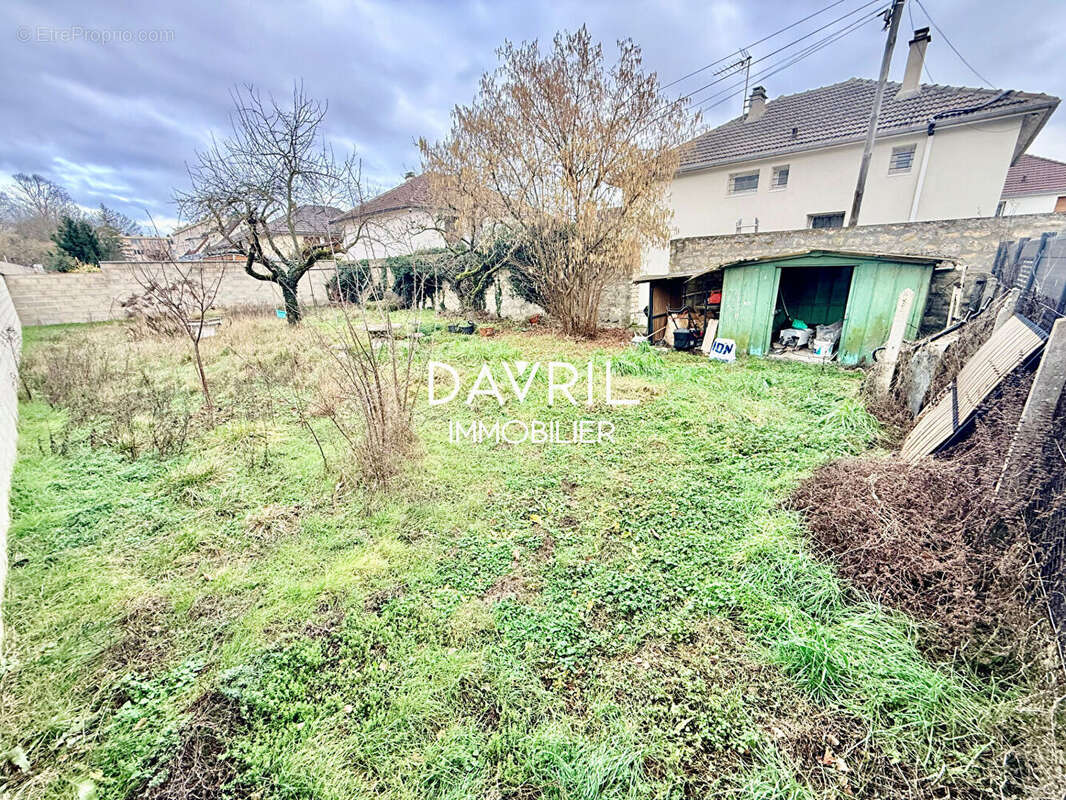 Maison à MAURECOURT