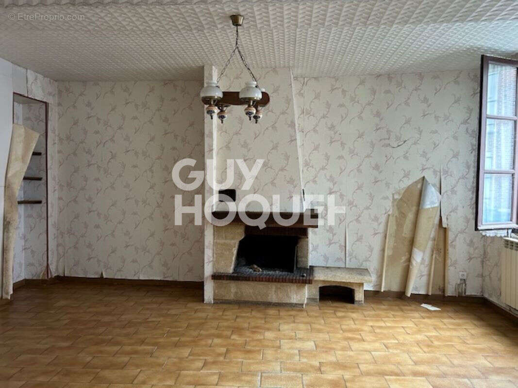 Maison à LACROIX-SAINT-OUEN